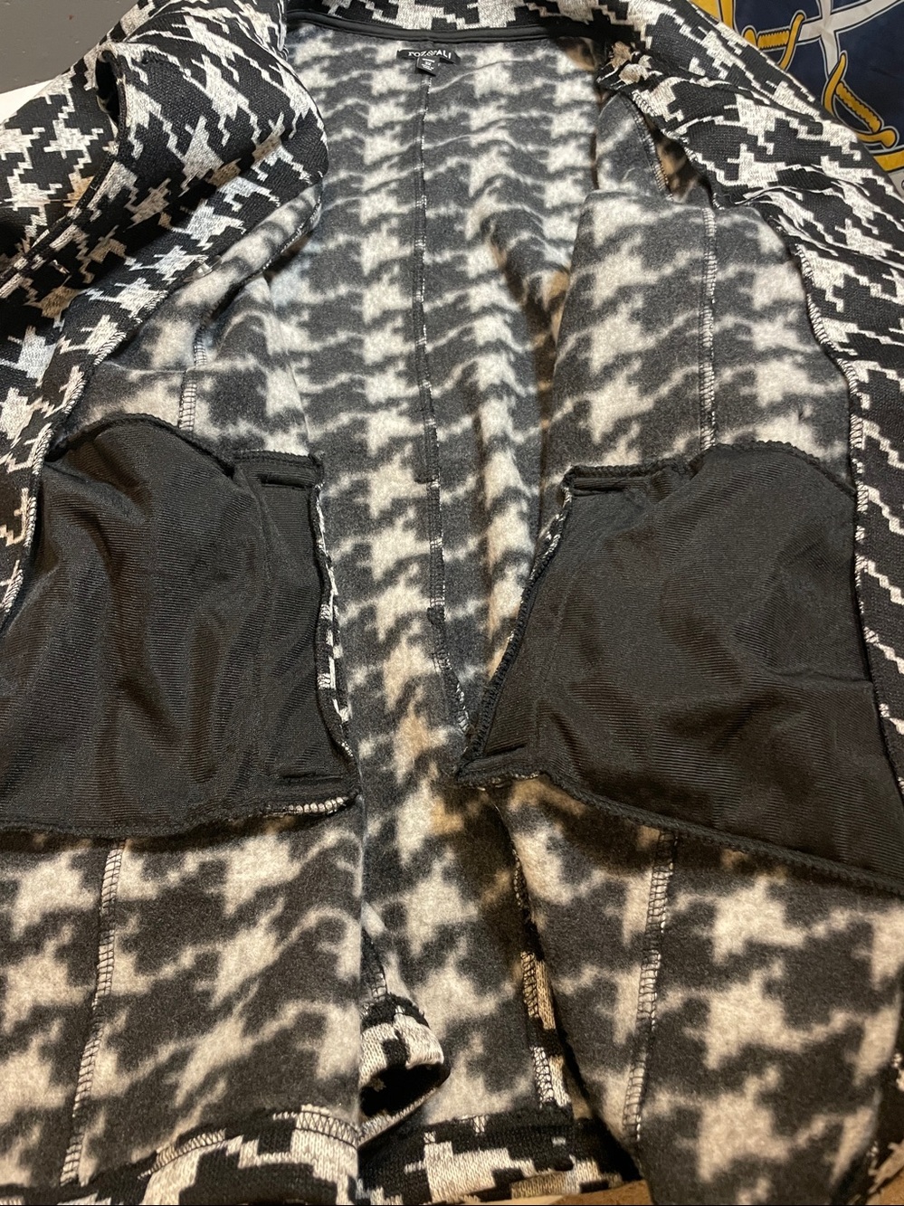 Roz & Ali Black and White Houndstooth Long Sleeve Wrap Coat - Picture 13 of 13